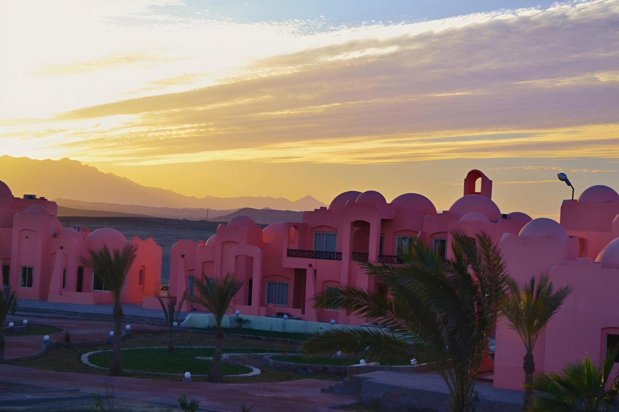 Hostmark Zabargad Beach Resort Abū Ghuşūn Dış mekan fotoğraf